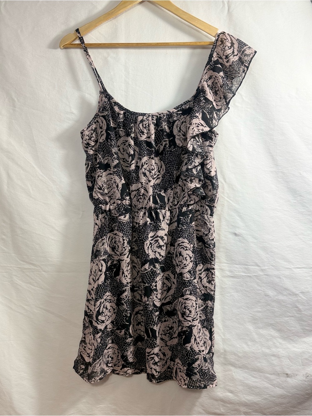Guess One-Shoulder Floral Dress in Black and Blush